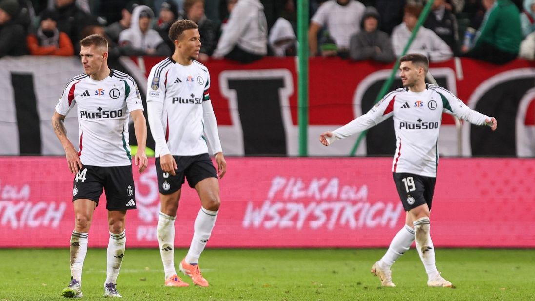 Polská média mají jasno. Slavný soupeř Sparty v Konferenční lize je po fiasku v poháru bez kouče